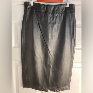 Rachel Zoe Faux Leather Pencil Skirt Black Size XSmall.  New No Tags